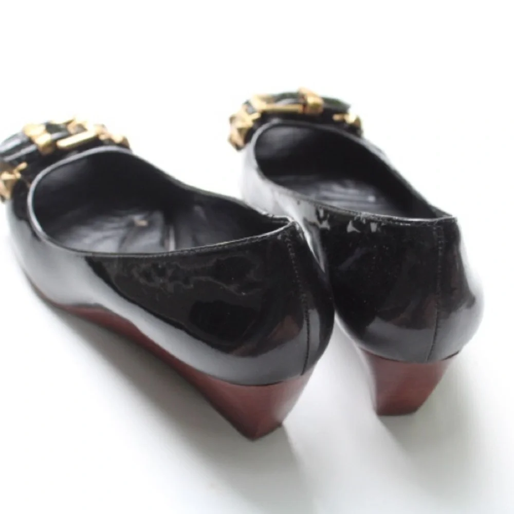 BCBGMaxAzria peep toe wedges